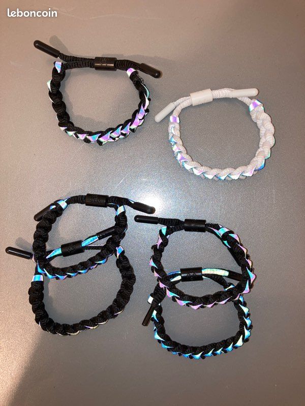 Bracelet (image 1)