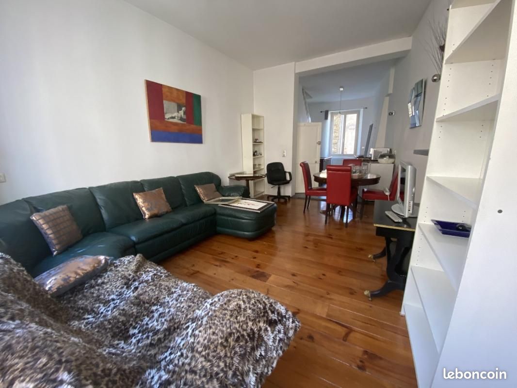 Appartement 2 pièces 48 m² · à Saint-Yrieix-la-Perche · 48 m² · 450 €