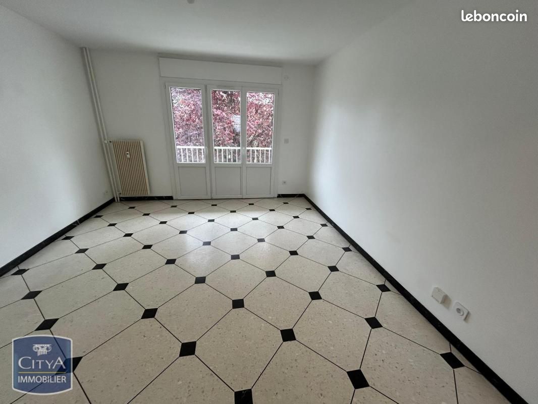 Appartement a louer chalons-en-champagne - 3 pièce(s) - 61 m2 - Surfyn