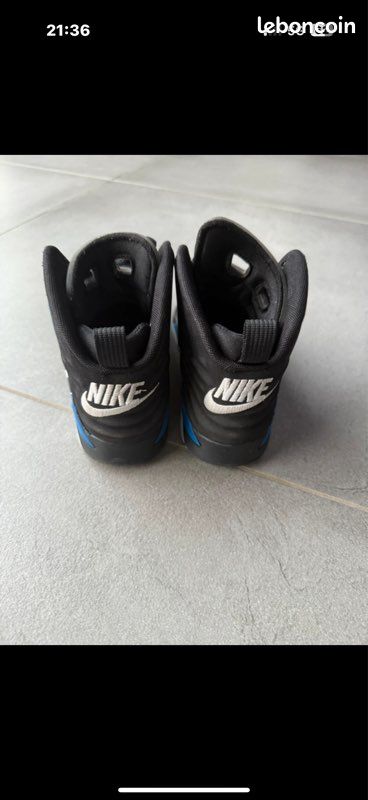 Baskets Jordan Nike garçon taille 33 Chaussures