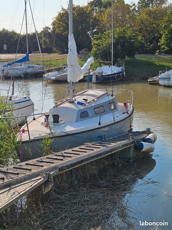 BAHIA 22 (JEANNEAU) — View photo 1