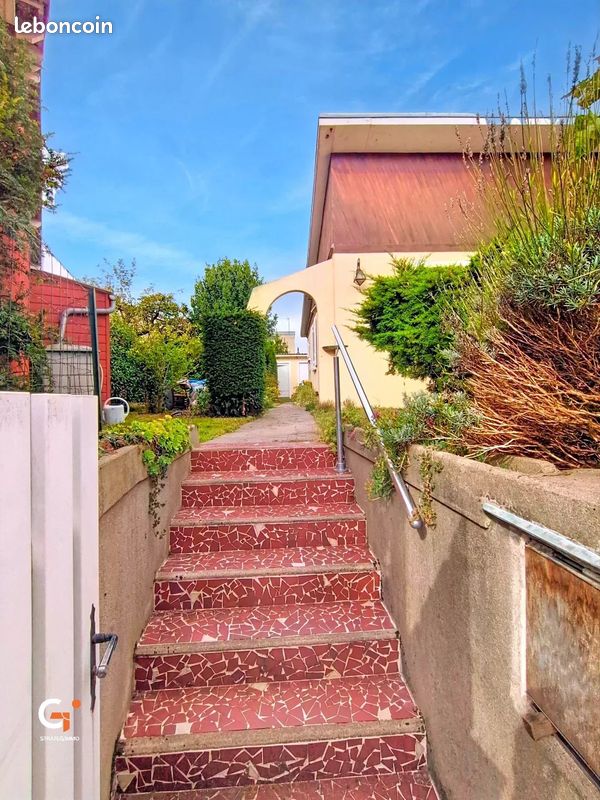 Maison 5 pièces 110 m² (image 1)