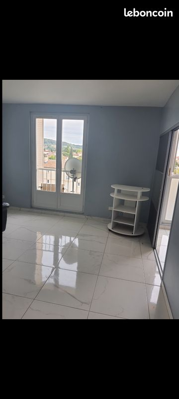 Appartement 4 pièces 71 m² · à Valréas · 71 m² · 68 000 €