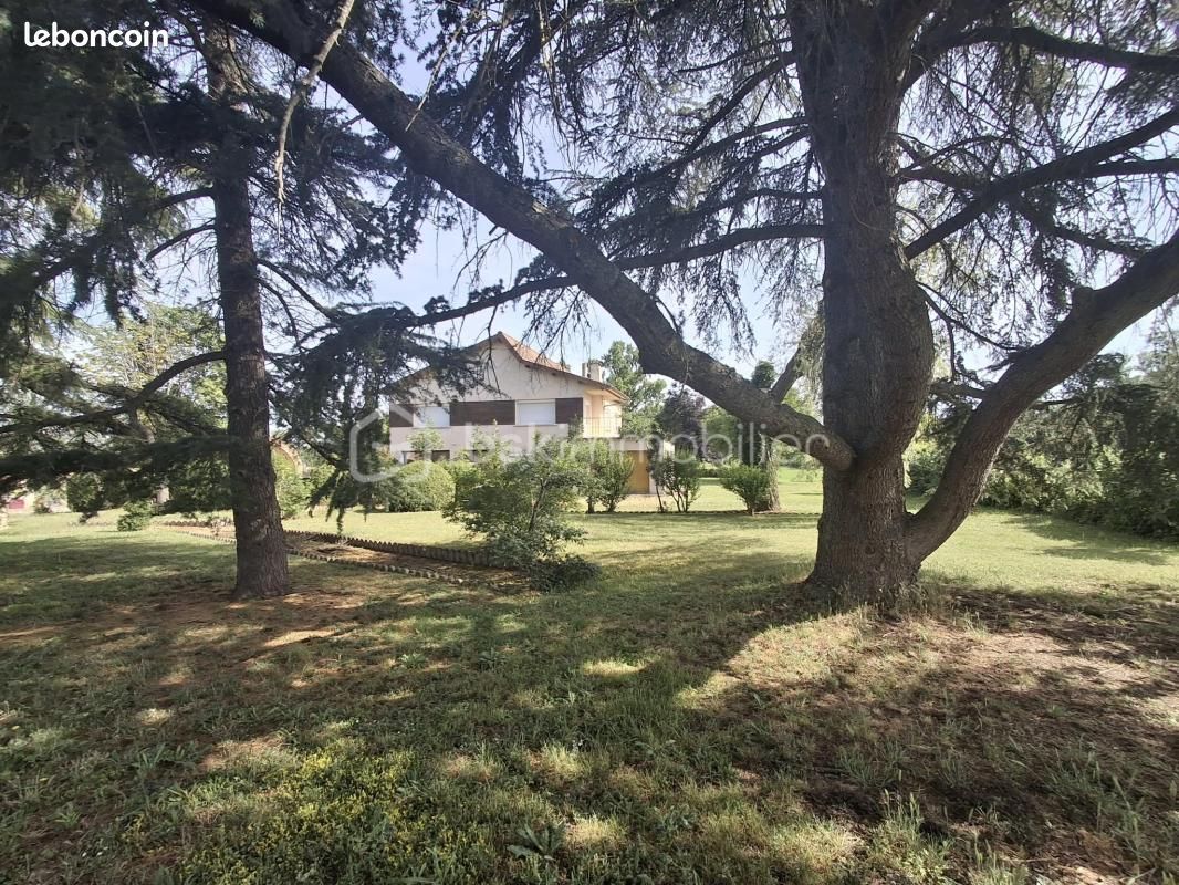 Maison 7 pièces 225 m² · à Saint-Marcel-Paulel · 225 m² · 447 000 €