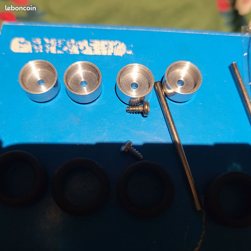 Peugeot 305 Break Phase II – Automany Résine 1/43 (Occasion, Sans Boîte)