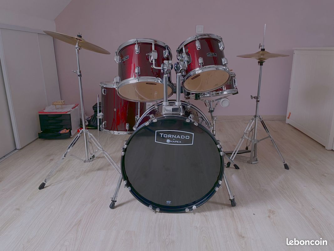 Batterie Mapex Tornado + kit complet (2 baguettes, clé d'accordage, pupitre) (image 1)