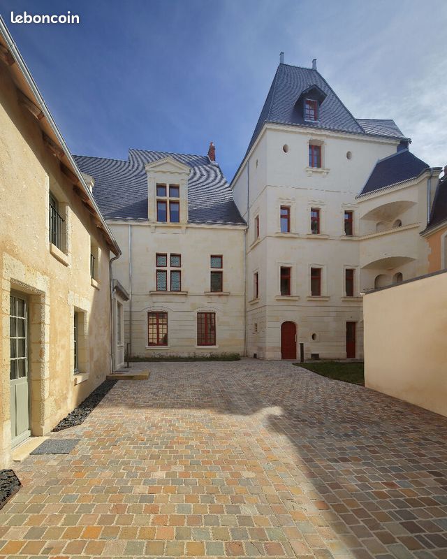 Appartement 4 pièces 119 m² · à Châtellerault · 119 m² · 890 €/mois