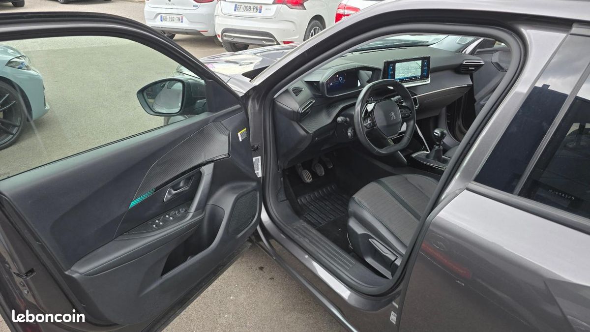 Peugeot 2008 Allure Pack (image 29)