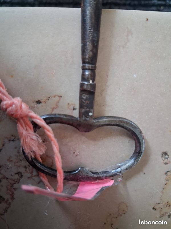 Clé a pendule (image 4)