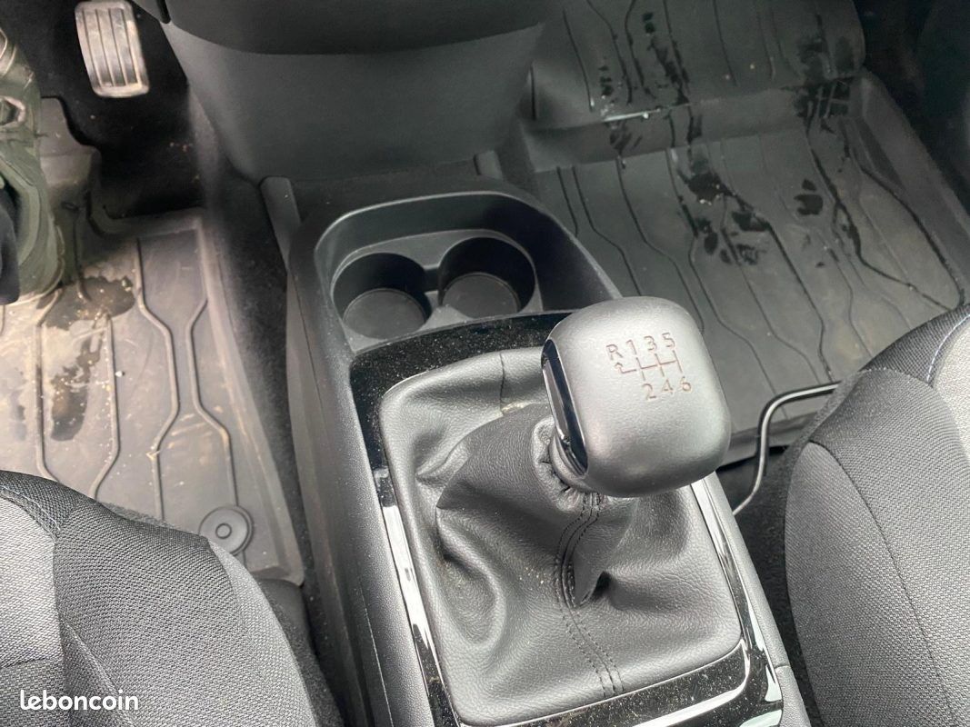 Citroen c4 grand spacetourer 1.2 pure tech 130 feel 2022 (image 7)