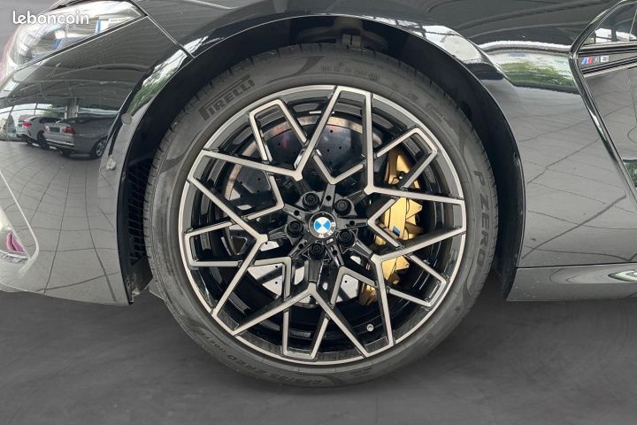 Bmw 8 coupe competition v8 4.4 625cv full black (image 15)