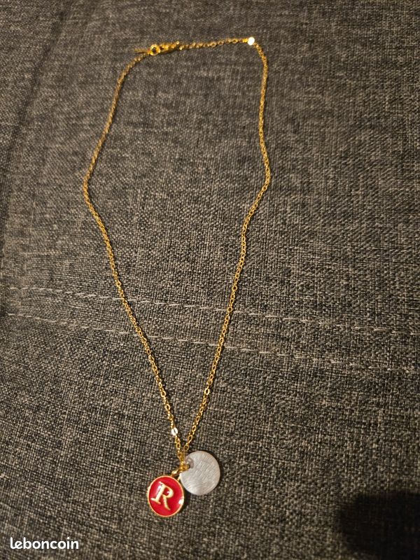 Collier Personnalisé Lettre et Cœur - Comptoir Paris - Boutique de bijoux personnalisés