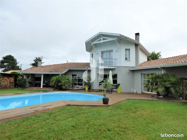 Maison 8 pièces 200 m²