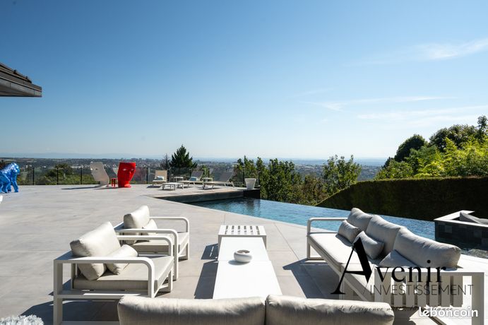Propriété 10 pièces 426 m²
