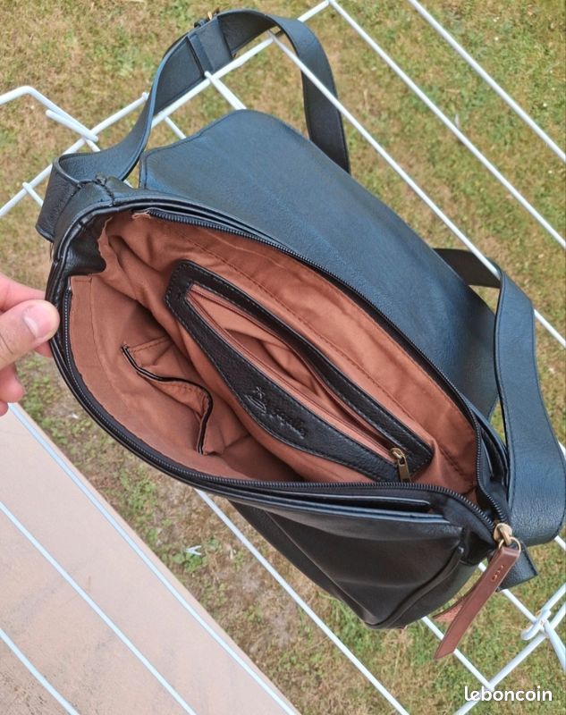 Sac Les Gazelles vintage cuir bandoulière Y2K 2000s" (image 4)