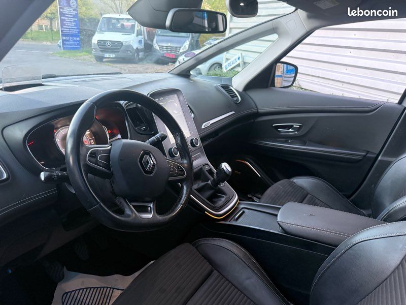 ✨ Renault Scenic 4 IV | 1.2 TCE 130ch | Finition Intens | Grand Gps | Semi-Cuir | Feux Leds | Paiement 4X CB Possible jusque 3000 (image 9)