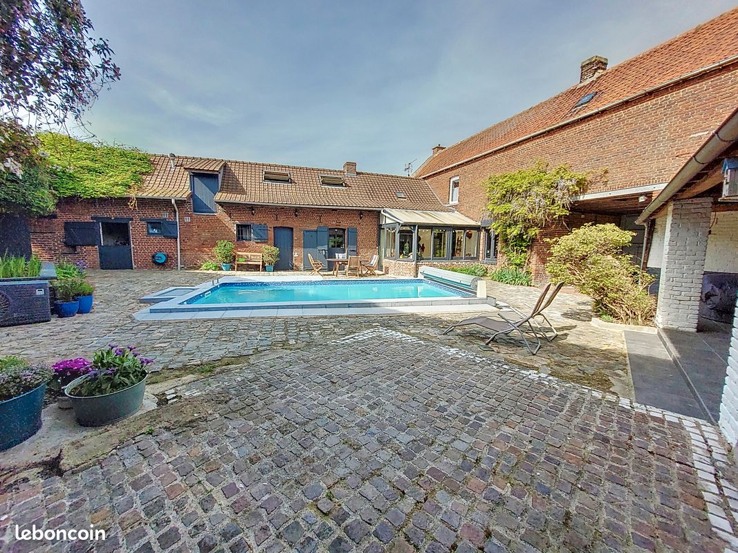 Maison 8 pièces 180 m² · à Seclin · 180 m² · 389 000 €