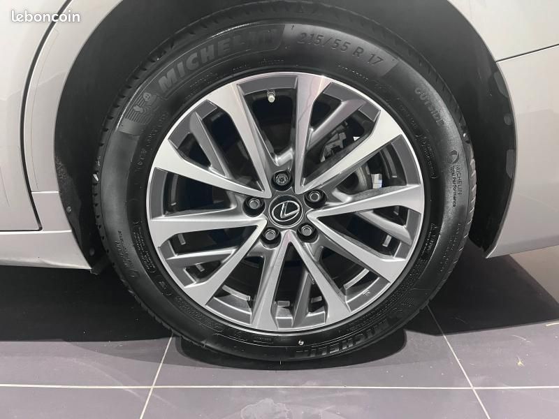 Lexus ES 300h Business MY23 (image 11)