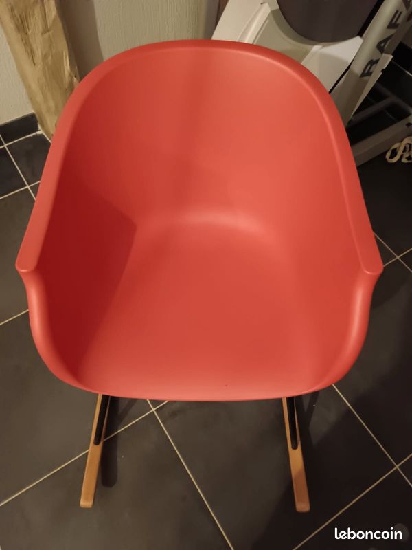 Chaise à bascule (image 1)