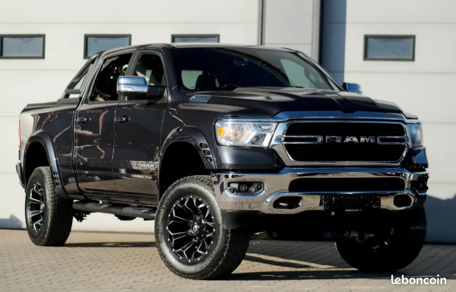 Dodge RAM 1500 BIG HORN 5.7 HEMI 4X4 401 CH / EXCLUSIVITÉ (image 2)