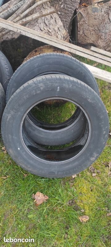 2 Pneus été Michelin Energy Saver 215/60 R16 95H - Occasion 5 Mm - DOT 0220