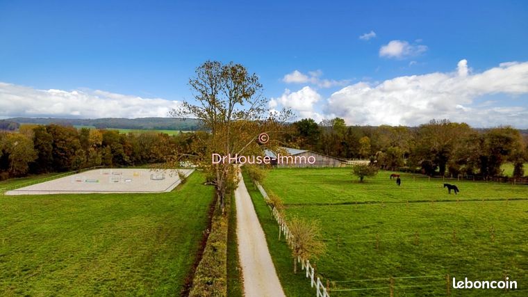 Maison 14 pièces 396 m²