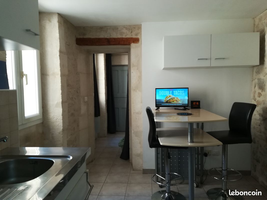 Appartement 1 pièce 16 m² · à Nîmes · 16 m² · 425 €