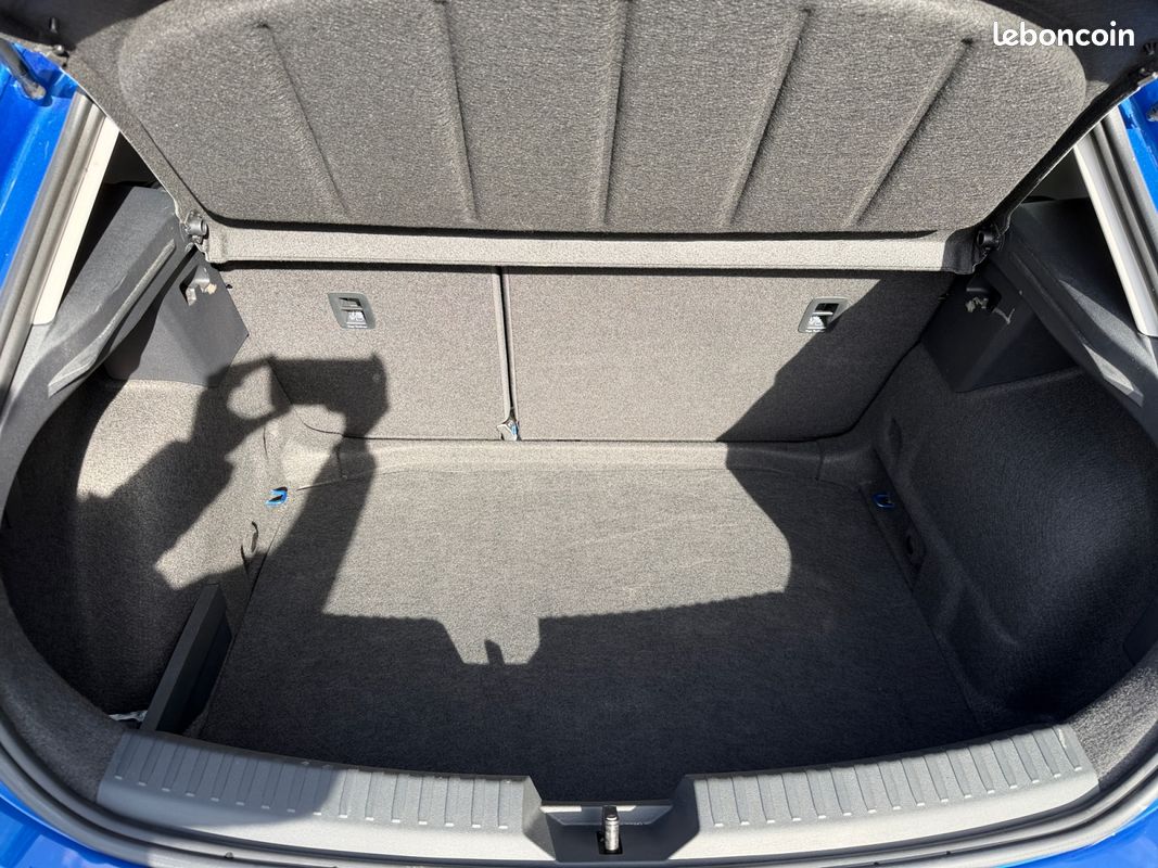 SEAT Leon 1.5 eTSI Hybrid 115 DSG7 Copa (image 16)