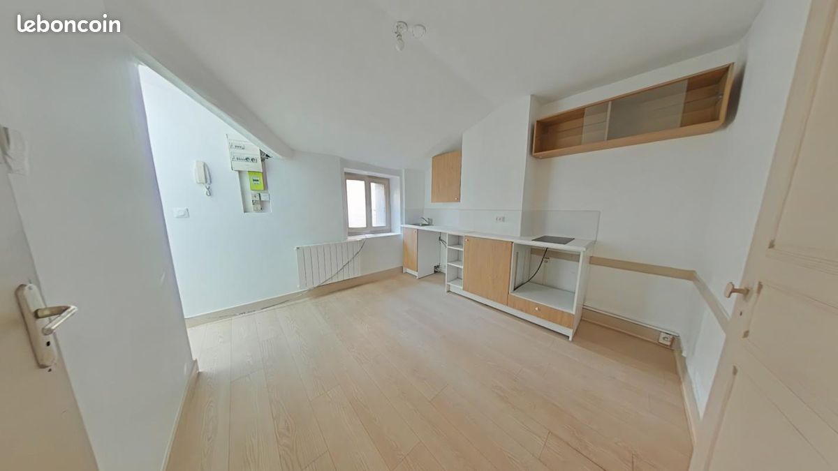 Appartement 2 pièces 23 m² · à Saint-Étienne · 23 m² · 371 €/mois