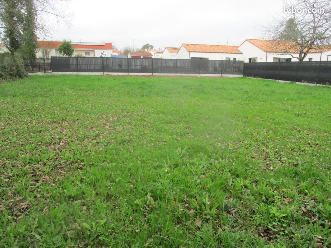 Terrain constructible · à Soullans · 80 000 €