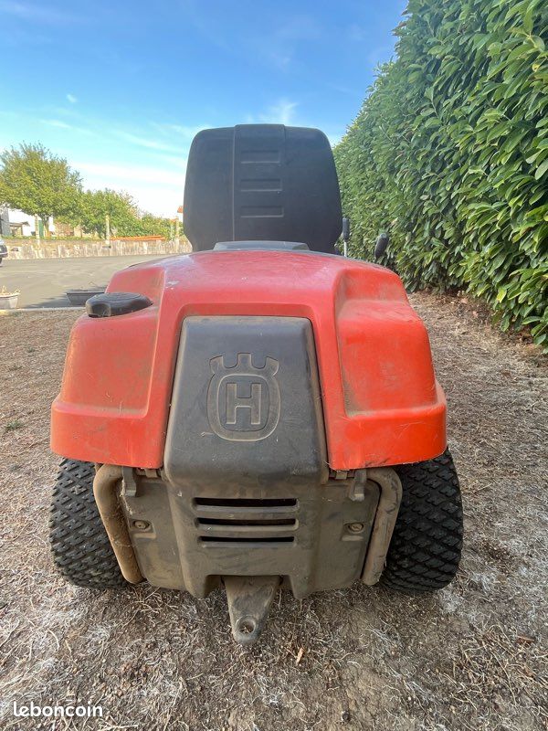 Vend tracteur tondeuse autoportée Husqvarna R111b5 (image 3)