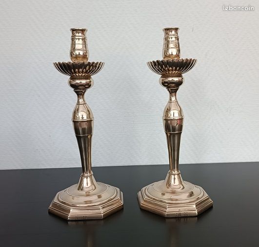 Paire de bougeoirs en bronze doré (image 1)