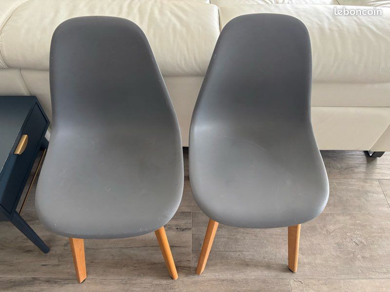 Lot de 2 chaises scandinaves grises (image 2)