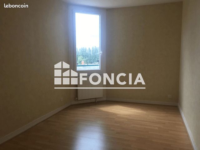 Appartement 3 pièces 69 m² · à Châtellerault · 69 m² · 593 €