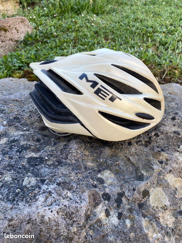Casque vélo MET, réglable, bon état (image 3)
