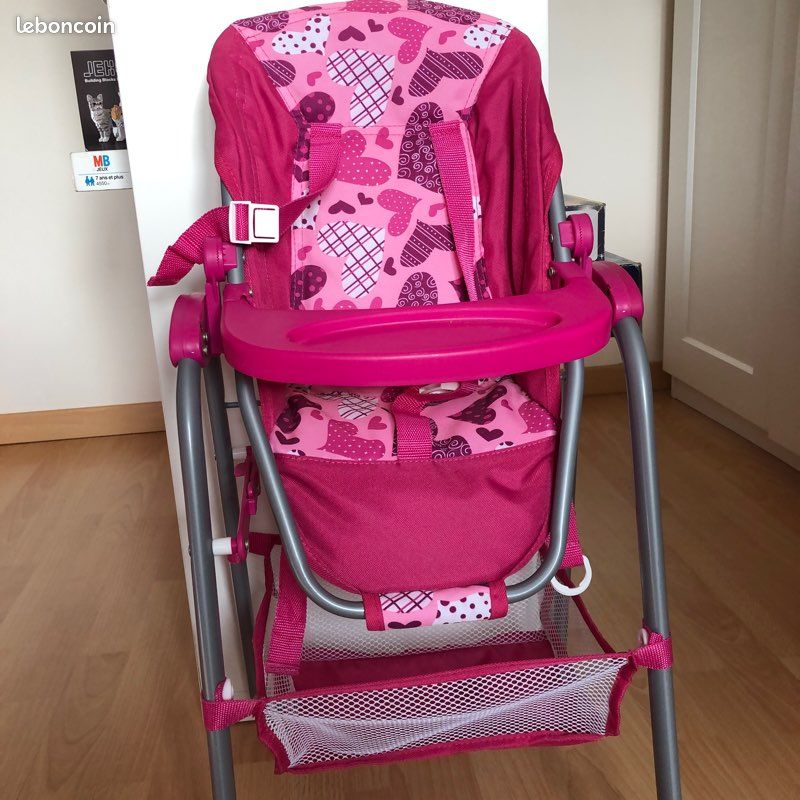 Poupée avec ses accessoires (image 3)