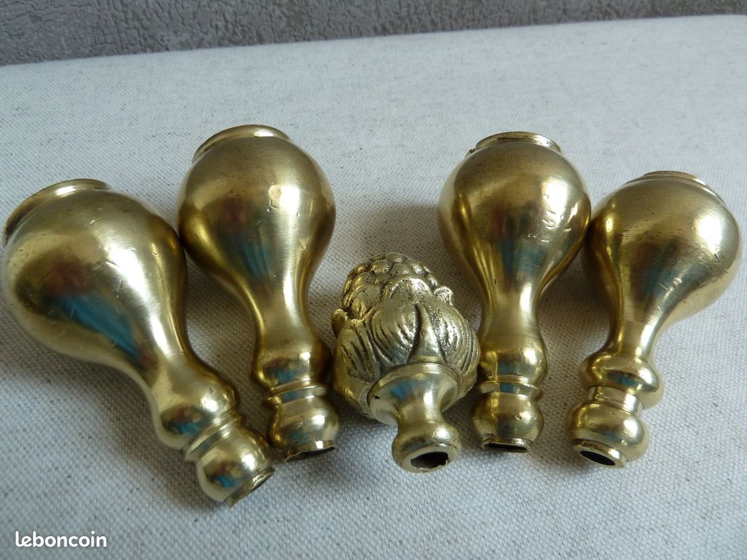 4 Anciens glands / embouts / pompons cordon de rideaux, Bronze ou Laiton N°120A
