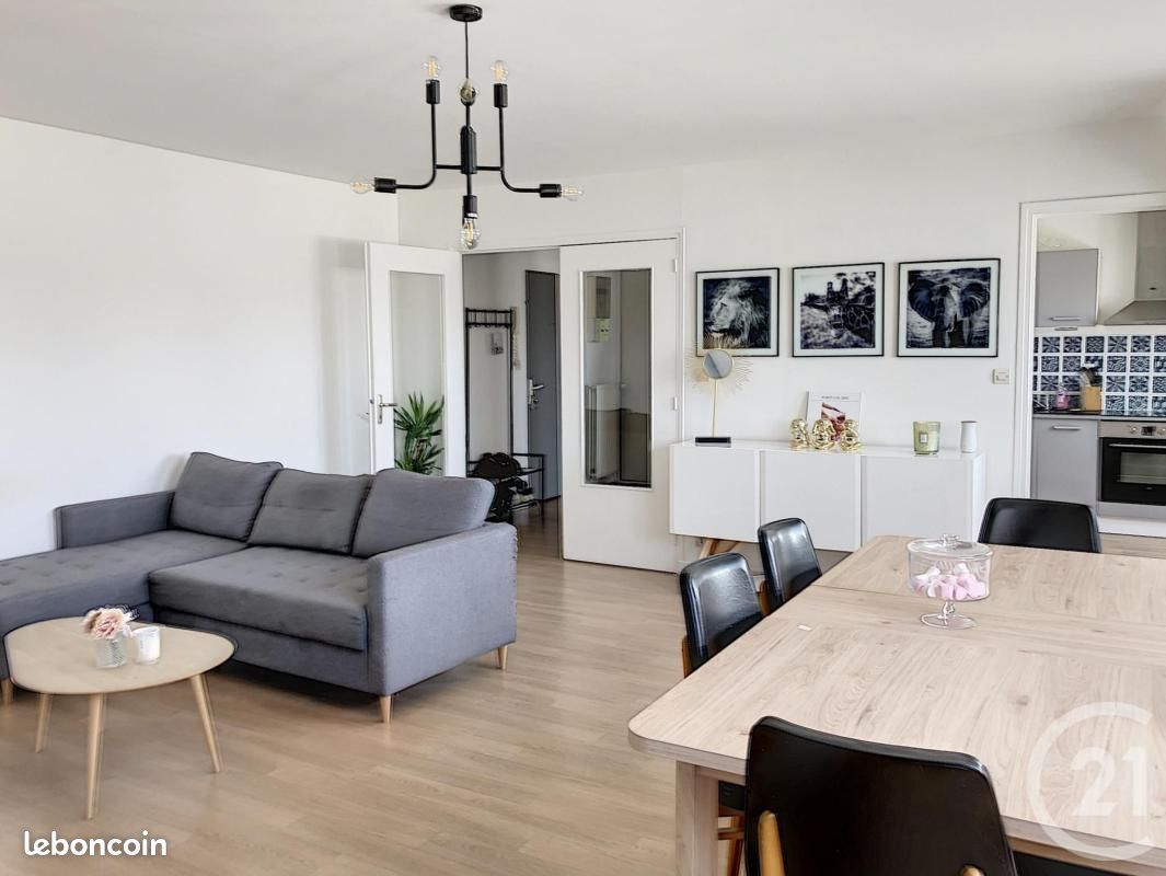 Appartement 3 pièces 81 m² · à Auxerre · 81 m² · 670 €