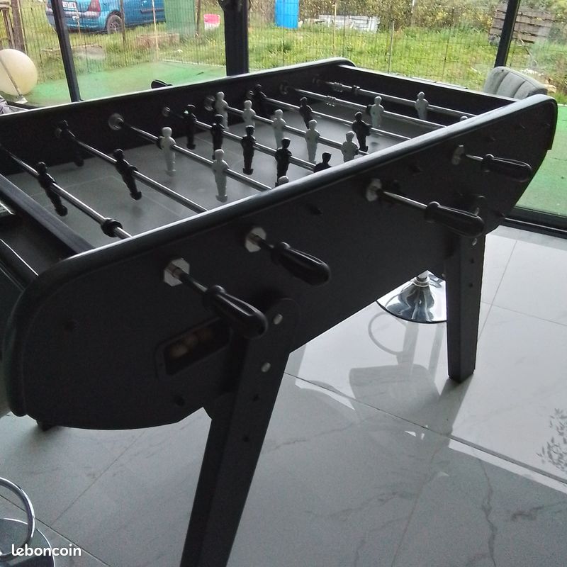 Baby foot noir et blanc (image 2)