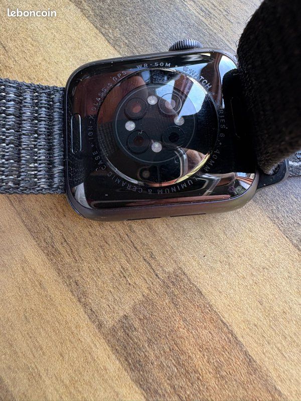 Vend montre Apple Watch série 6 (image 3)
