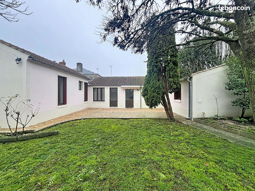 Maison 7 pièces 130 m² · à Luçon · 130 m² · 1 360 €/mois