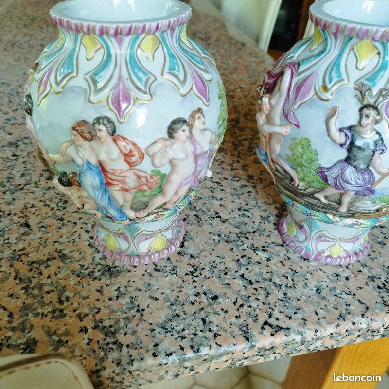 Lot de deux vase Capodimonte Naples Italie en porcelaine (image 2)