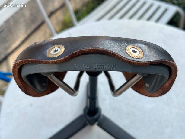 ANCIENNE SELLE CUIR velo 23x20 cm EUR 16,70 - FR