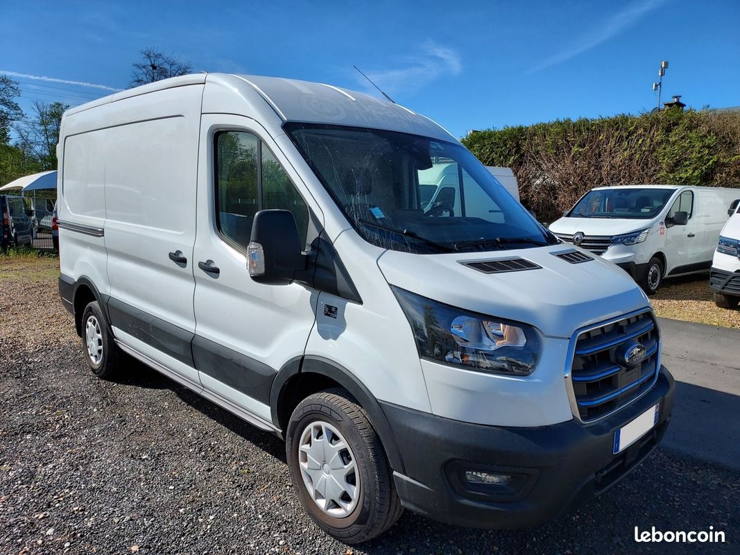 Ford TRANSIT 2T FG BRIDÉ À 90KM/H PE 350 L2H2 135 KW BATTERIE 75/68 KWH TREND BUSINESS (image 8)