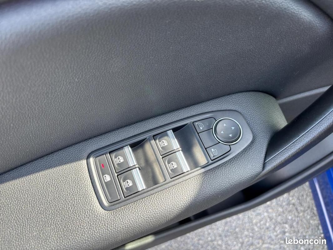Renault Captur mild hybrid 140 Techno fast track (image 11)