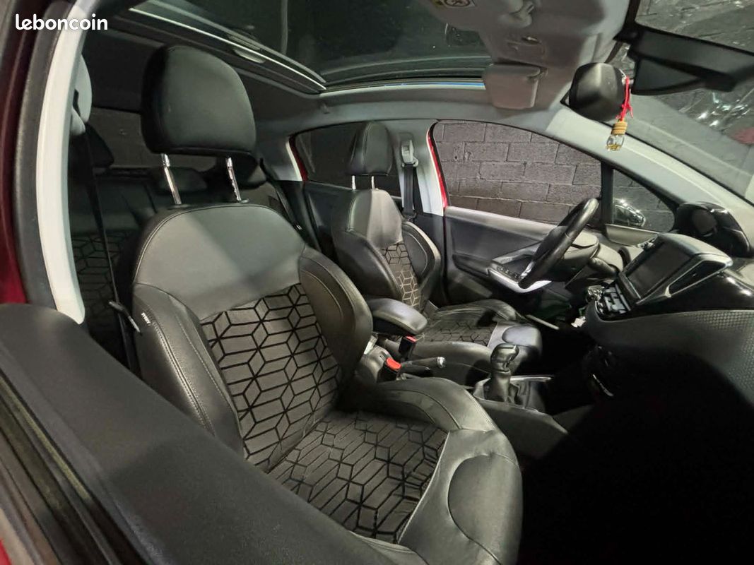 PEUGEOT 208 1.6 BlueHDi 100ch SS BVM5 Féline/2 eme Main/ Distri OK (image 15)