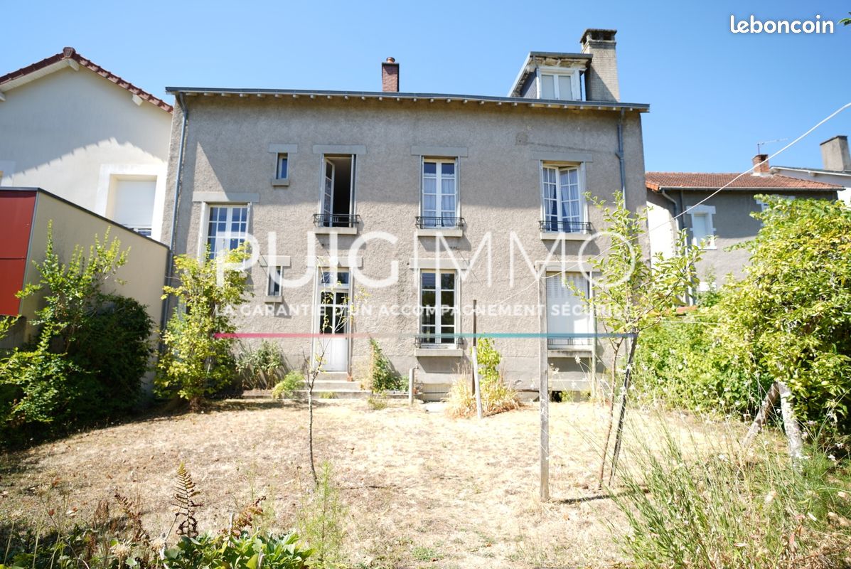 Maison 9 pièces 243 m² · à Limoges · 243 m² · 261 000 €