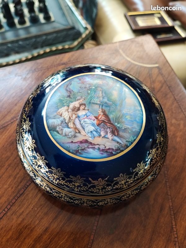 Petite Boîte à Bijoux En Porcelaine émaillée Bleue Et Blanche - Fait Main