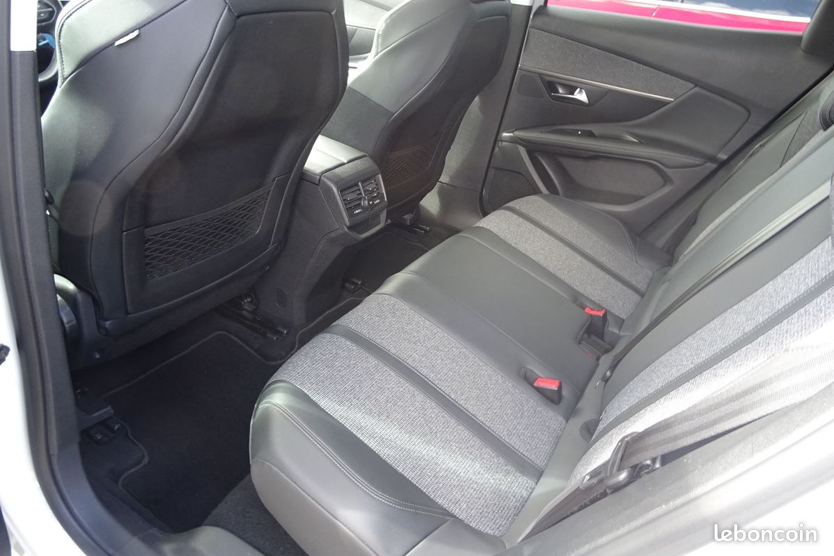 Peugeot 3008 1.2 PURETECH 130CH ALLURE S&S EAT8 109G (image 6)