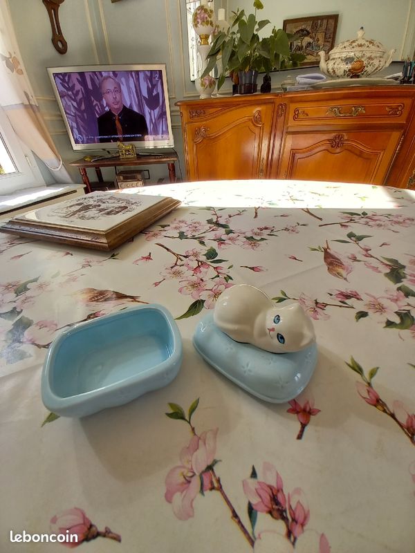 3 objets de décoration 1chat blanc / range bijoux avec chat / un lapin (image 2)